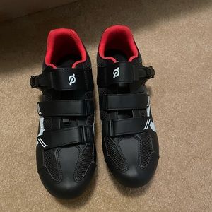 NEW Peloton cycling shoes